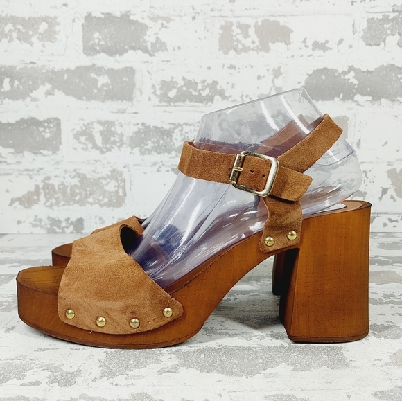NEW Steve Madden Alabama Platform Brown Suede Wooden Studded Sandals 274 - Picture 1 of 12